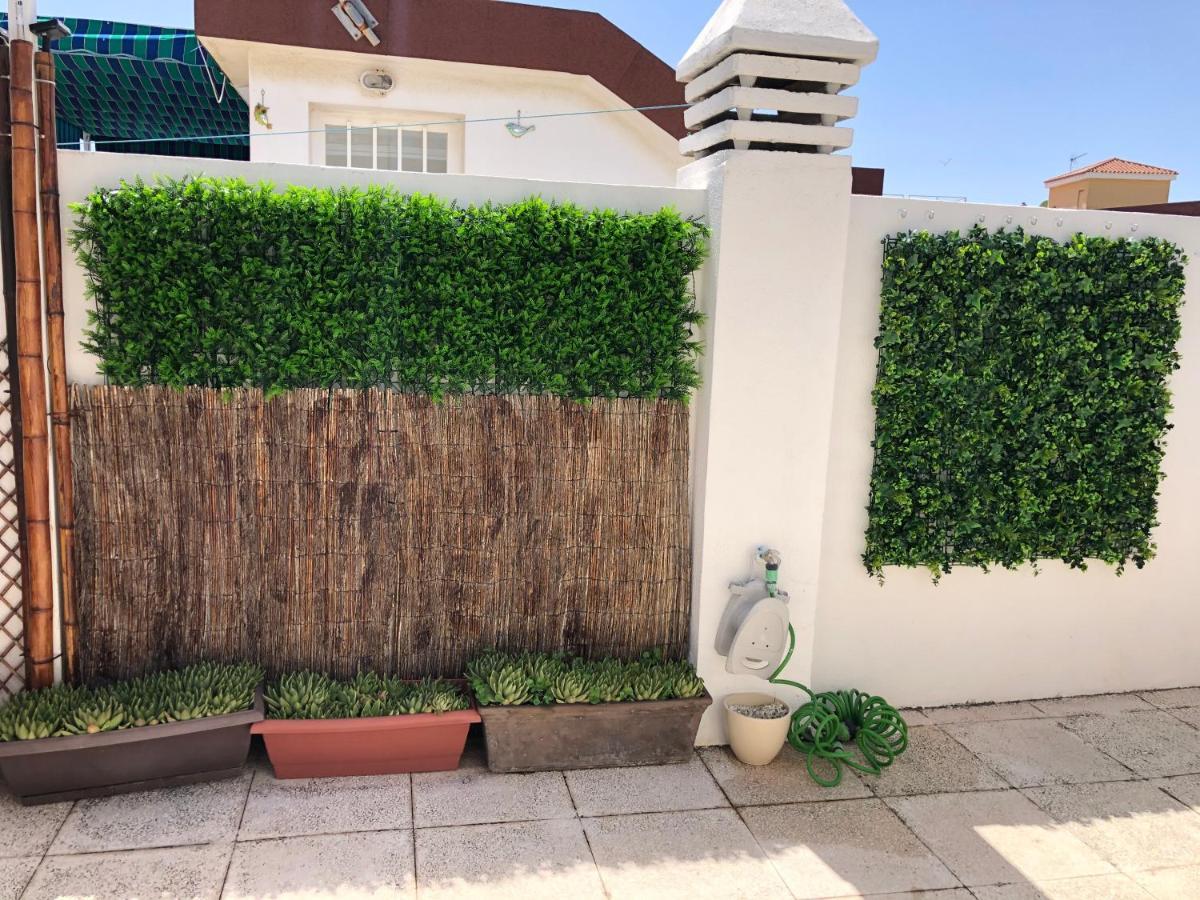 El Cortijuelo. Magnificent Triplex Terraced House With Rooftop Of 18M2, Overlooking The Sea. Parking トレモリノス エクステリア 写真
