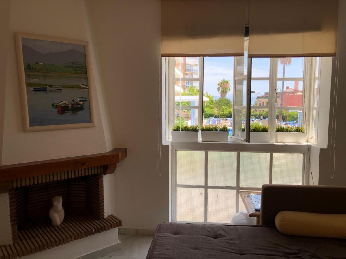 El Cortijuelo. Magnificent Triplex Terraced House With Rooftop Of 18M2, Overlooking The Sea. Parking トレモリノス エクステリア 写真