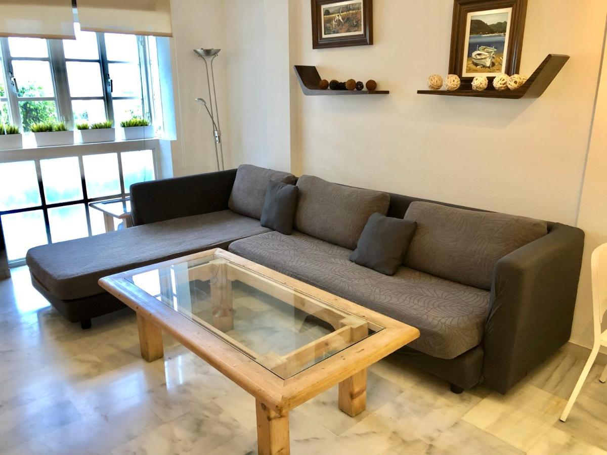 El Cortijuelo. Magnificent Triplex Terraced House With Rooftop Of 18M2, Overlooking The Sea. Parking トレモリノス エクステリア 写真